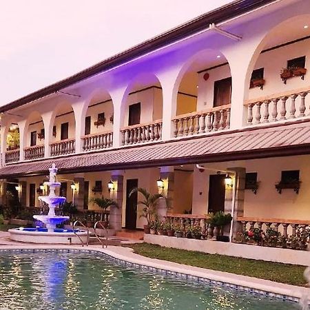 Solano Hotel & Resort At Casa Ysabel Lipa City Extérieur photo
